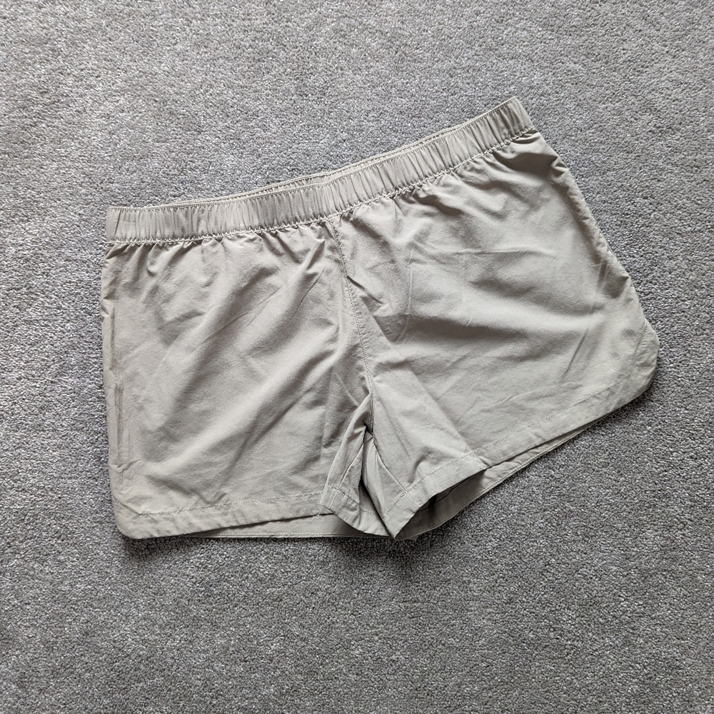Columbia Women's Athletic Shorts Size Large Gorpcore Athleisure Activewear